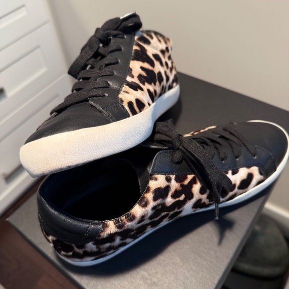Banana Republic Essential Leather Sneakers – Leopard Calf Hair – Size 8.5 - Picture 5 of 8